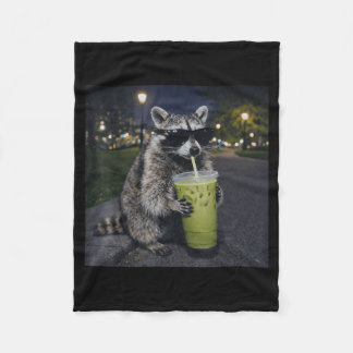 Cobertor De Velo Raccoon drinking iced matcha latte funny animal