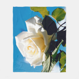 Cobertor De Velo Rosa branca sob o céu azul