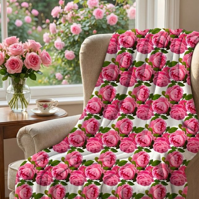 Cobertor De Velo Rosas Rosa em Branco (Pink rose floral on white fleece blanket, perfect for those chilly spring days.  )
