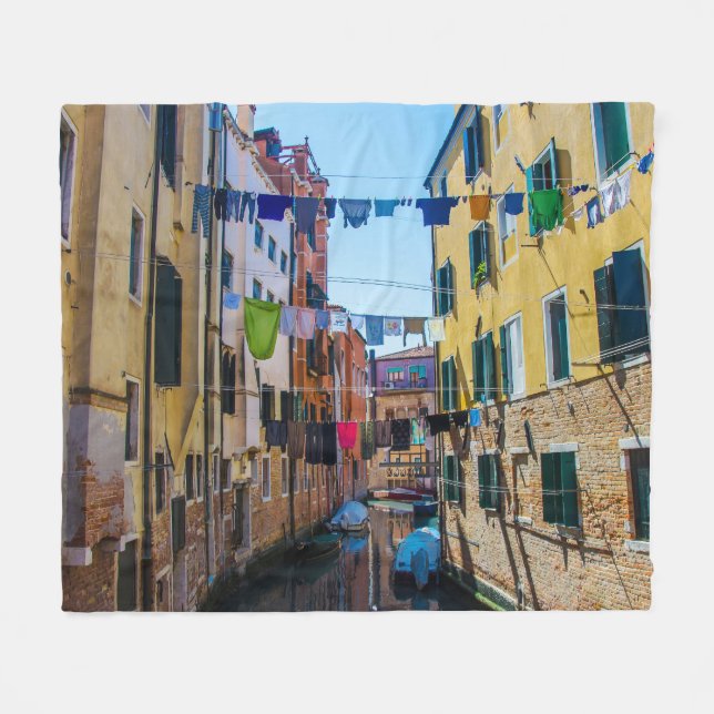 Cobertor De Velo Rua em Veneza com roupa lavada com roupa lavada na (Frente (Horizontal))