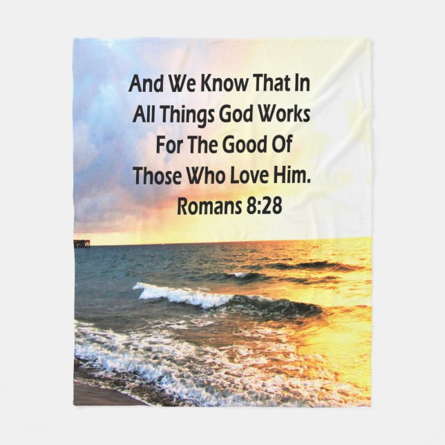 COBERTOR DE VELO SERENE ROMANS 8:28 SCRIPTURE VERSE (Frente)