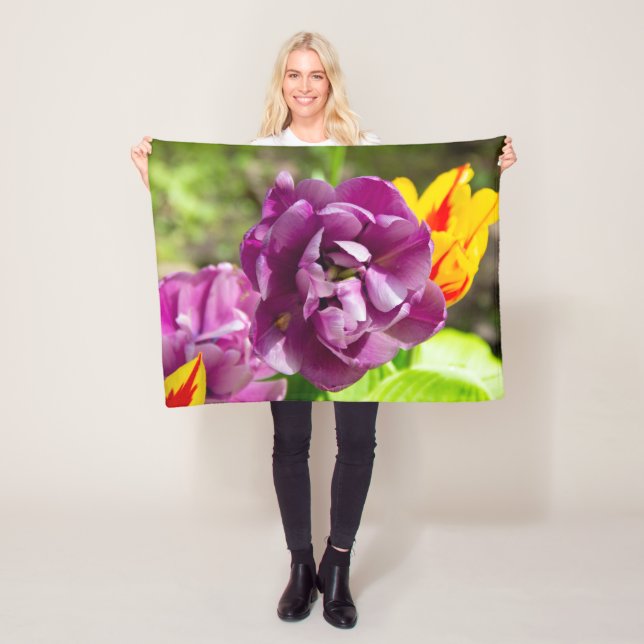 Cobertor De Velo Tulipas lilás num dia ensolarado (In Situ)