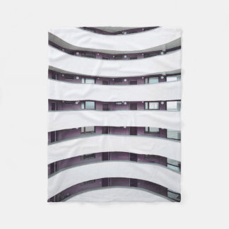 Cobertor De Velo White building interior