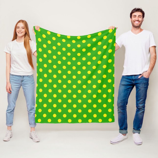 Cobertor De Velo Yellow On Green Polka Dots Pattern Design  (Criador carregado)