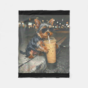Cobertor De Velo Yorkie bebendo café gelado meme engraçado de anima