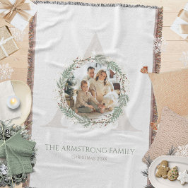 Cobertor Deep Sage Wreath Monogram Photo Family Keepsake