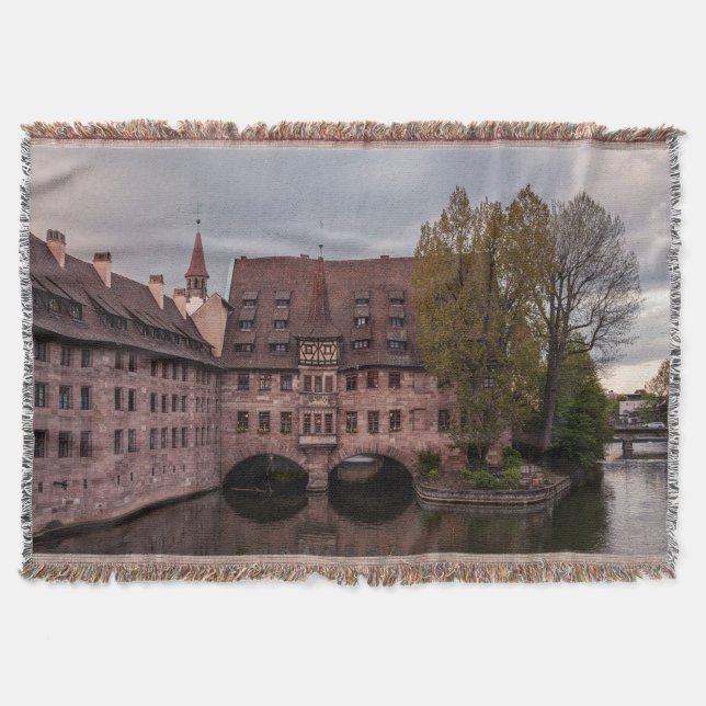 Cobertor Edifício histórico ao pôr do sol em Nuremberga, Al (Frente)