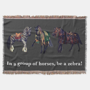 Cobertor Em um grupo de cavalos, seja uma zebra!