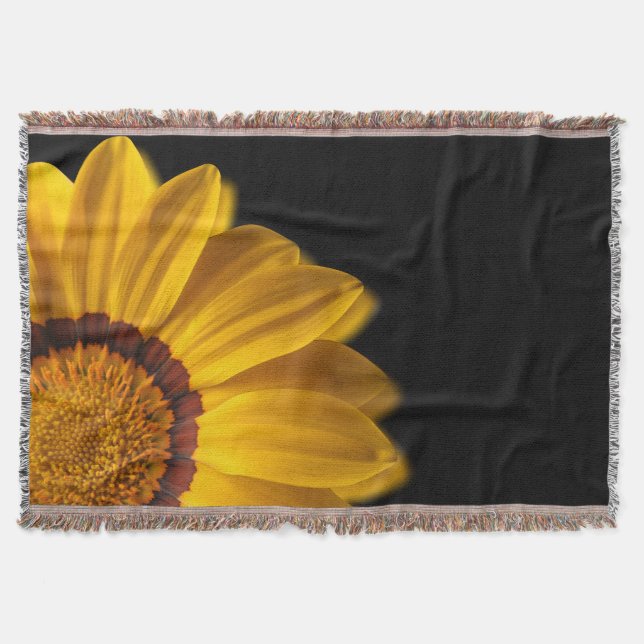 Cobertor Flor amarela sobre fundo preto (Frente)