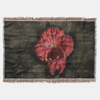 Cobertor Flor Vermelha em Texto Grunge