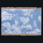 Cobertor Garota Azul Linda e Bonita do Céu Nuvem<br><div class="desc">Personalize sua casa com um cobertor encantador e adorável. Este sotaque encantador mostra uma foto impressionante do céu azul com uma nuvem em forma de coração. Faça da sua sala de estar,  quarto ou quarto um refúgio de estilo e individualidade com este cobertor fofo e macio.</div>