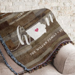 Cobertor Iowa Home State Personated Wood Look<br><div class="desc">Mostre algum orgulho do estado doméstico com este bonito e rústico cobertor de madeira em forma de faxes apresentando "home" em letras de escrita em branco com um mapa da silhueta do estado de Iowa em pé para a letra "O". Um dentro cor-de-rosa para ilustração cardíaca no mapa do estado...</div>