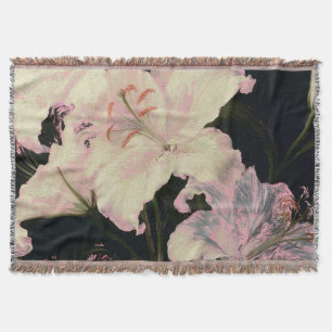 Cobertor Lírios Brancos Elegantes sobre Fundo Preto Floral
