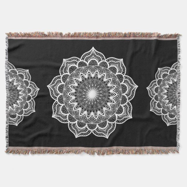 Cobertor Mandala Branco em Fundo Preto (Frente)