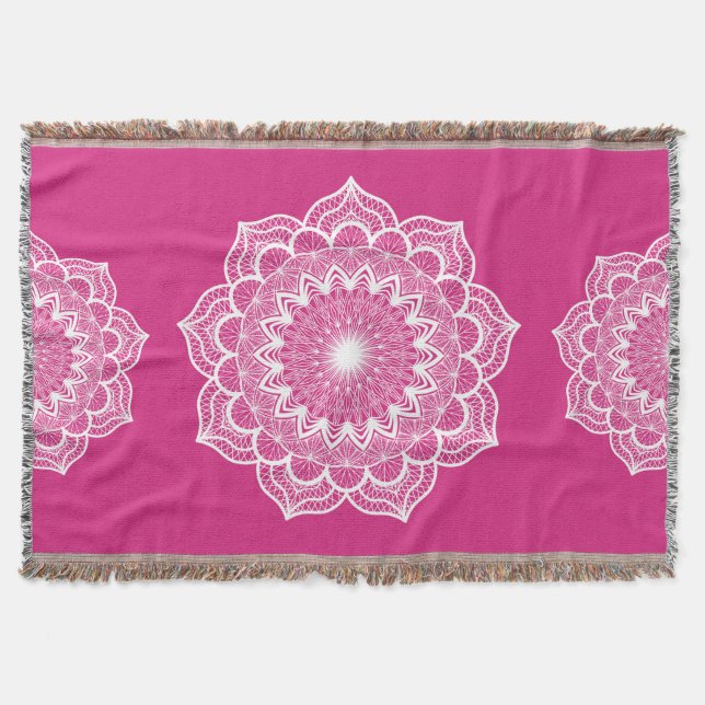 Cobertor Mandala Branco em Fundo Rosa (Frente)