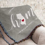 Cobertor Nova Jersey Home State Personalizado Russo<br><div class="desc">Mostre algum orgulho do estado de casa com esta fofa cinza rustica lançando cobertor com "home" em letras brancas de escrita de caligrafia com um mapa da silhueta do estado de Nova Jersey em pé para a letra "O". Um dentro de ilustração do coração vermelho no mapa do estado completa...</div>