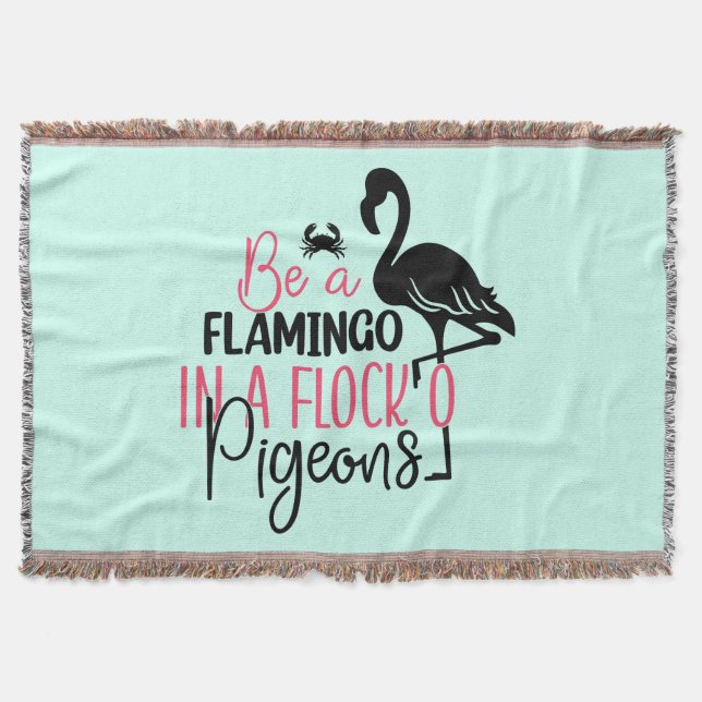 Cobertor Seja um Flamingo em um Bando de Pombos (Frente)