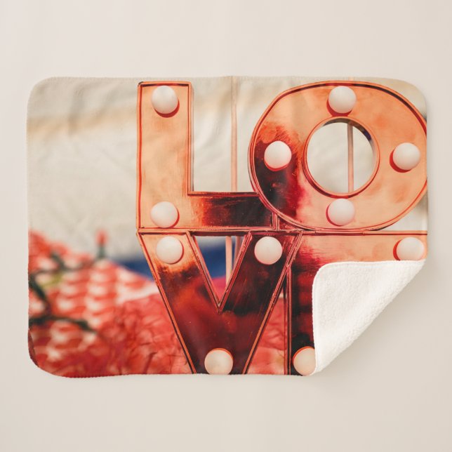 Cobertor Sherpa AMOR (Grande Letra Vermelha) (Frente (Horizontal))