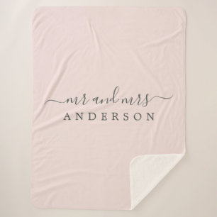 Cobertor Sherpa Chic Newlyow Sr. Pastel Pink Monograma