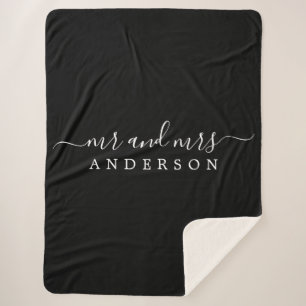Cobertor Sherpa Chic Newlywing Sr. Sra. Black White Monograma