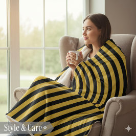 Cobertor Sherpa Classic Black and Metallic Gold Striped