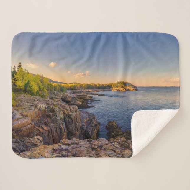 Cobertor Sherpa Coastline | Acadia National Park, Schooner Head (Frente (Horizontal))