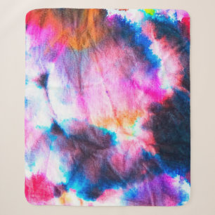 Cobertor Sherpa Dirty art. Bright red, lilac, pink, yellow colors.