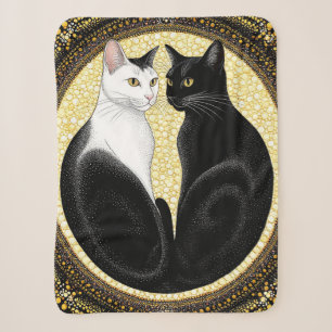Cobertor Sherpa Dois Gatos Estilizados em Desenho Simétrico