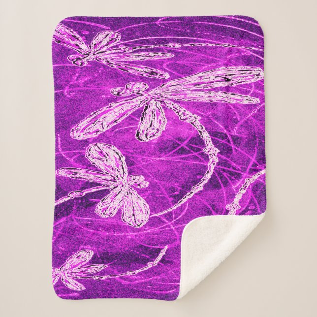 Cobertor Sherpa Dragões de prata em um céu magenta (Frente)