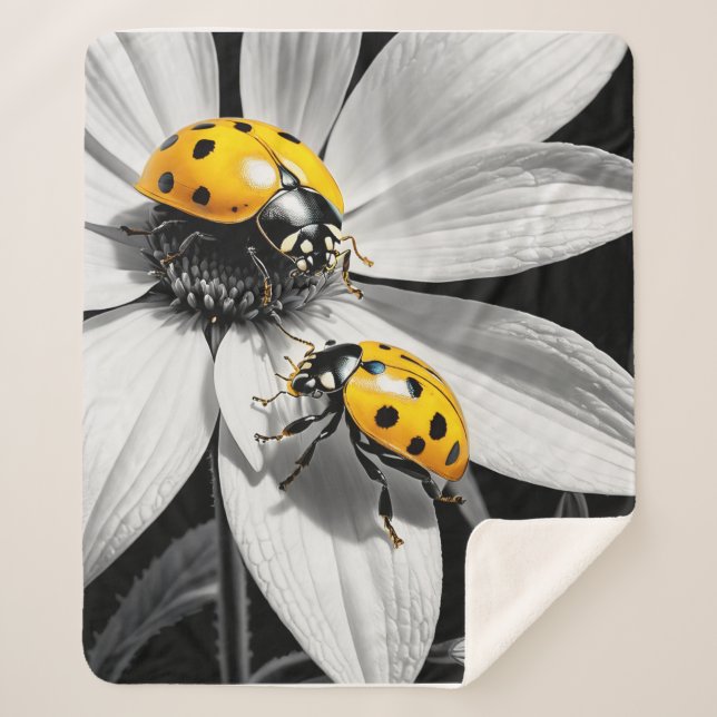 Cobertor Sherpa Escaravelho Amarelo Na Flor Branca Preta (Frente)