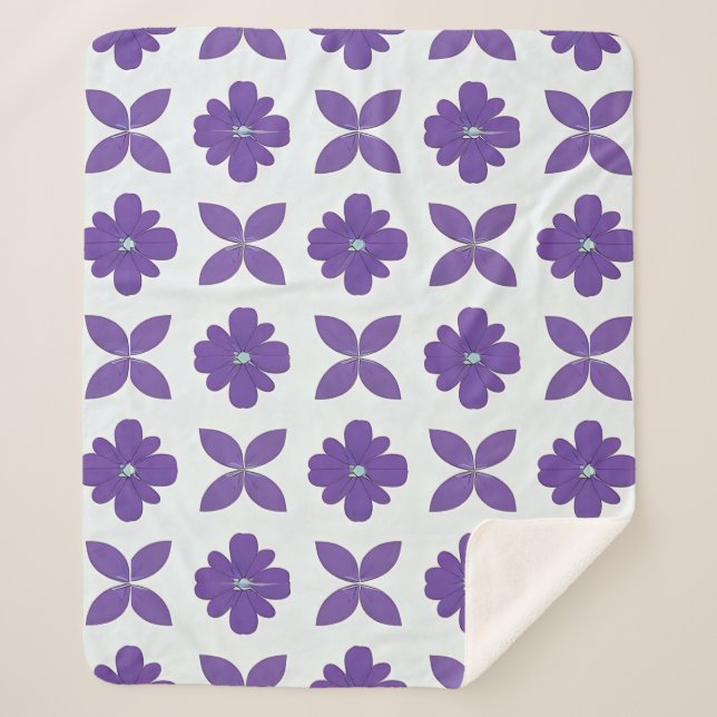 Cobertor Sherpa Flores Roxas com Fundo Claro (Frente)