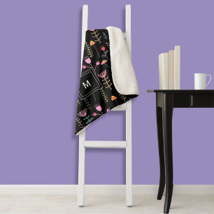 Cobertor Sherpa Flores Silvestres Neon em Preto, com monograma