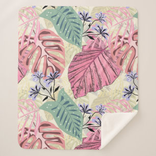Cobertor Sherpa Folhas tropicais cor-de-rosa e verde, flores azuis