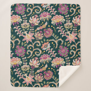 Cobertor Sherpa Fundo floral sem costura. Flores e folhas cor-de-r