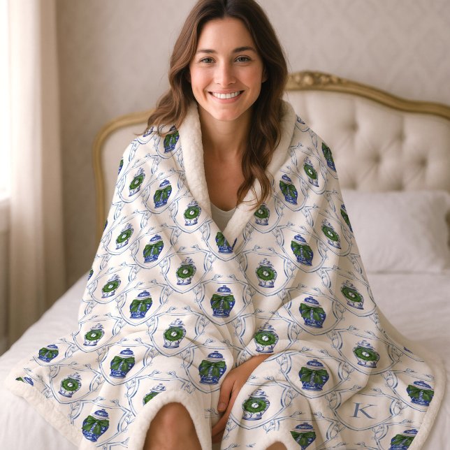 Cobertor Sherpa Jarra de Gengibre com Monograma em Chinoiserie  (Ginger Jar Christmas Sherpa Blanket)