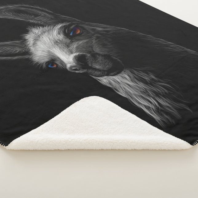 Cobertor Sherpa Lama de recorte com traços em preto (3/4)