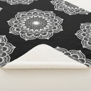 Cobertor Sherpa Mandala Branco em Fundo Preto