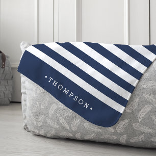 Cobertor Sherpa Marinho e faixa branca personalizada