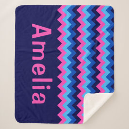 Cobertor Sherpa Médio Monograma Chevron Azul Rosa