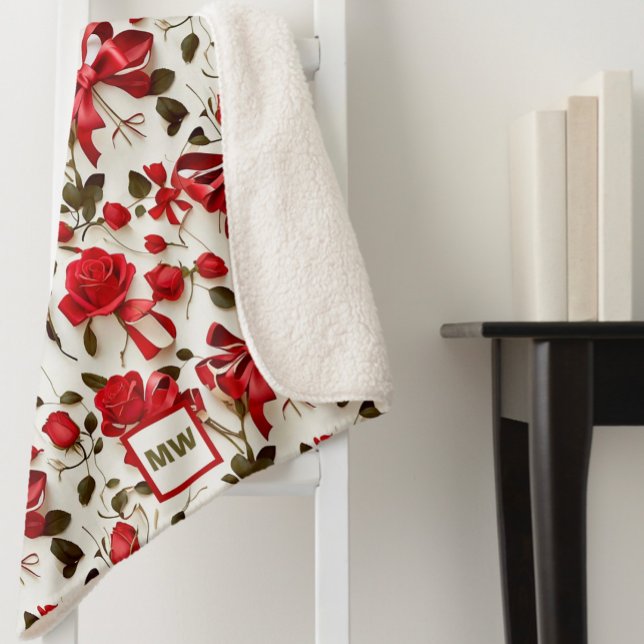 Cobertor Sherpa Monograma de rosas vermelhas de coquetes e arcos (Criador carregado)