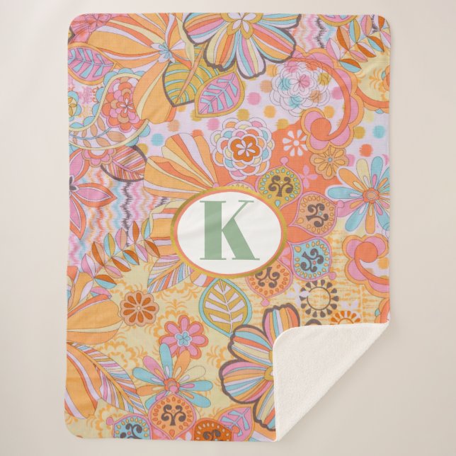 Cobertor Sherpa Monograma Trippy Floral Mood Nostálgico (Frente)