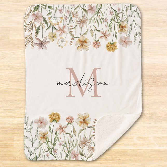 Cobertor Sherpa Monogramas Cores Aquáticas Flores Prateadas (Close up)