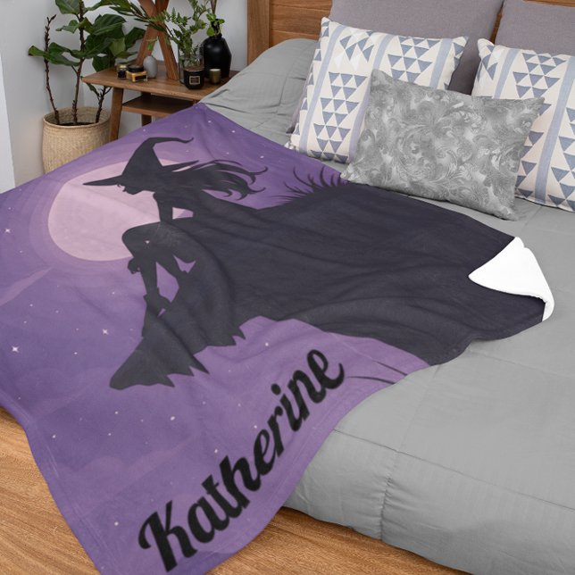 Cobertor Sherpa Mystical Witch Silhouette Under Moonlight Gift (Criador carregado)