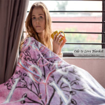 Ode to Love Sherpa Blanket por Adiela Akoo