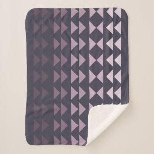 Cobertor Sherpa Padrão de Triângulo Geométrico com Ombre Roxo