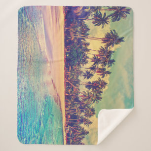 Cobertor Sherpa Paraíso tropical: mar, hotel, praia.