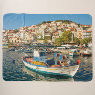 Cobertor Sherpa Porto com barcos de pesca em Plomari, Lesvos, Gréc