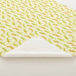 Cobertor Sherpa Rock Escalando Geckos em amarelo - padrão perfeito