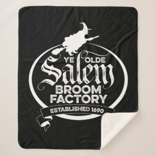 Cobertor Sherpa Salem Witch Broom Fatory - gótica de vintagem engr