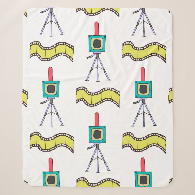 Cobertor Sherpa Seamless pattern with cameras and film strips on a (Frente)
